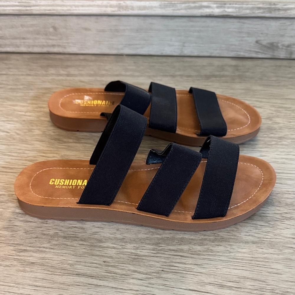 Cushionaire Women's Black Sandals